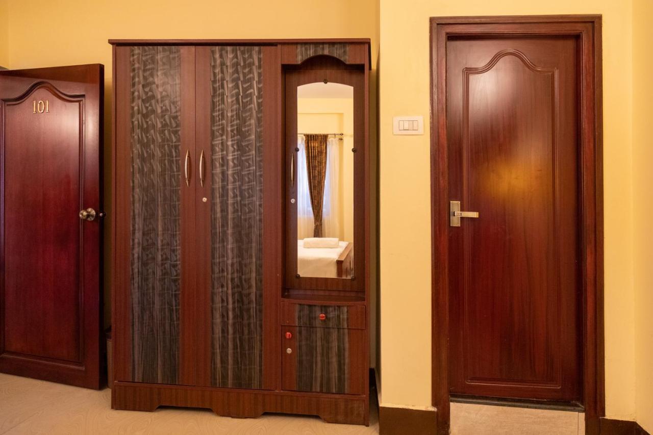 אוטי Aakash Rooms And Cottages, מראה חיצוני תמונה